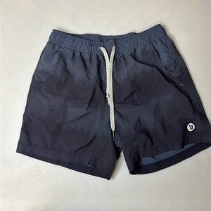 Vuori Kore Shorts Mens Lined 5’’ Inseam Lake Size Medium